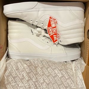 VANS Filmore Hi New with box high top canvas sneakers 
White/white Size 7 womens